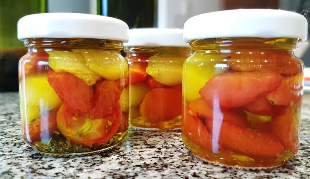 Getrocknete Tomaten einlegen - auf italienische Art in Olivenöl