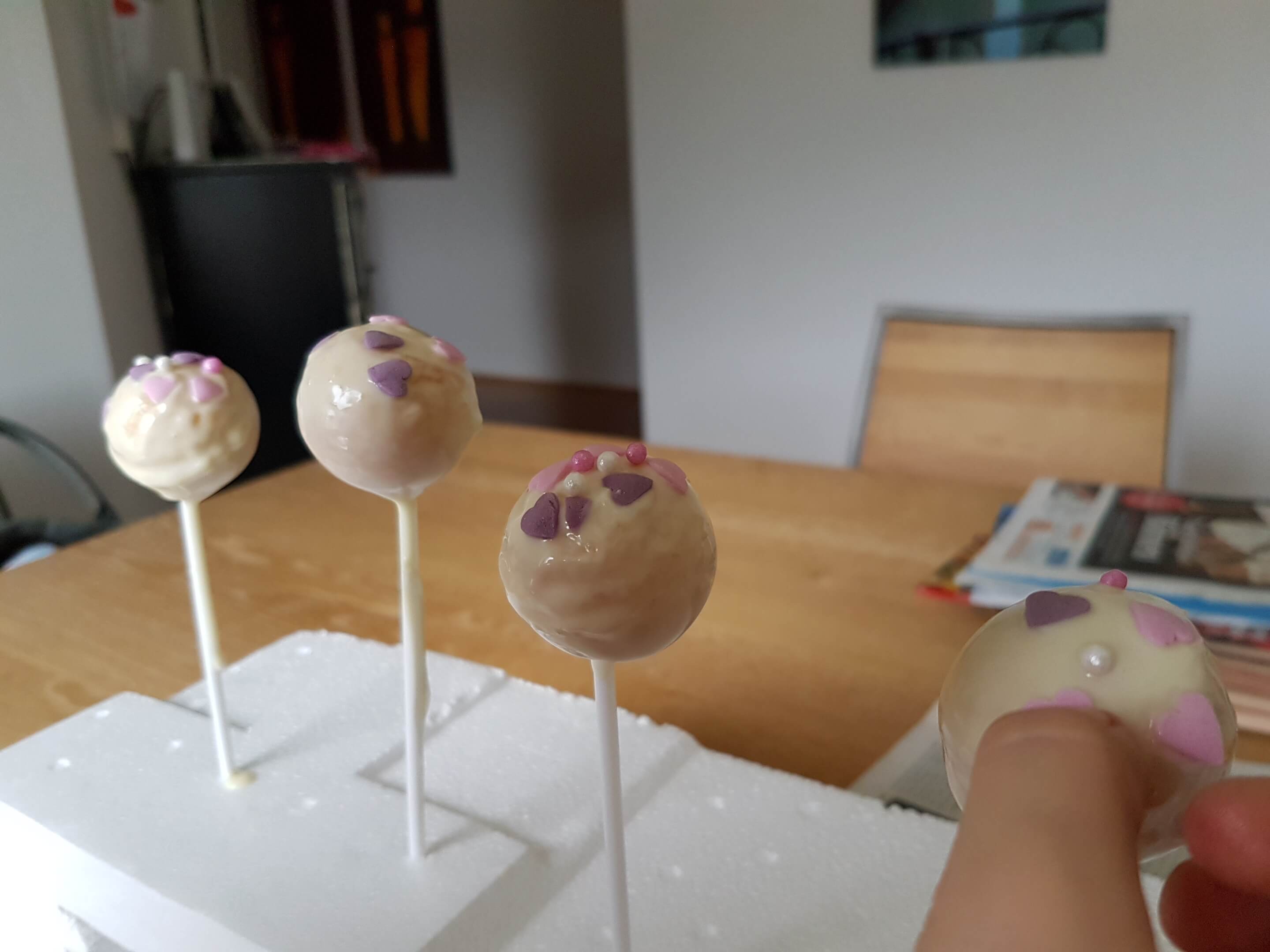 Cake Pops Dekorieren